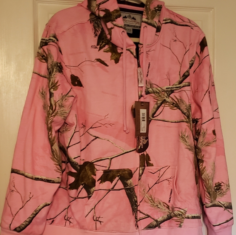 Ladies 2XL Legendary Whitetails Hoodie